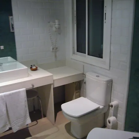 赫罗纳97圣霍尔迪公寓 *