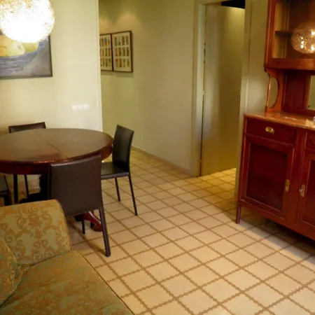 赫罗纳97圣霍尔迪公寓