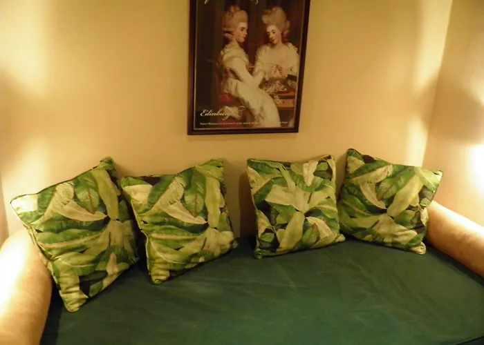 Apartament Sant Jordi Girona 97 *