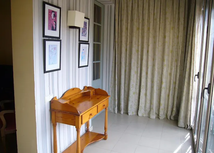 Apartament Sant Jordi Girona 97 *